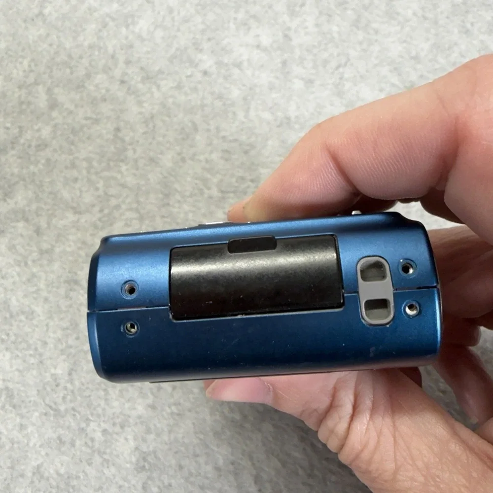 Panasonic LUMIX DMC-ZS7 12.1MP Untested Missing Battery Door
